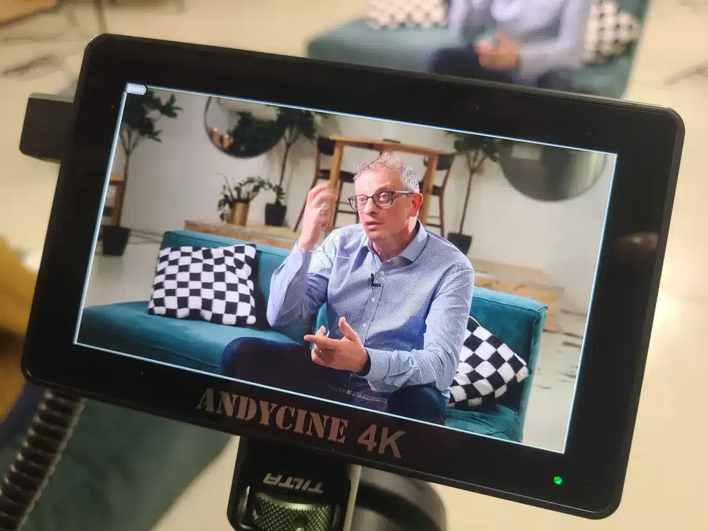 Comment la vidéo corporate révolutionne votre marque employeur en 2026