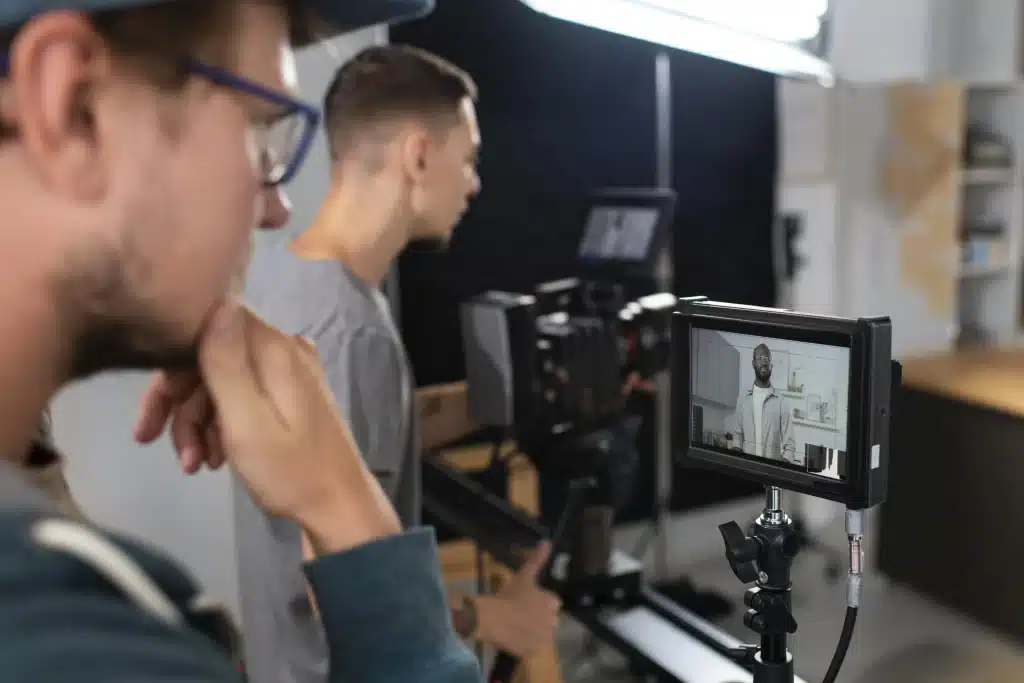 De l'idée au clap de fin : le guide complet de la création d'une vidéo corporate